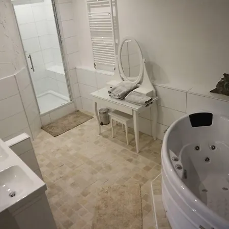 维泽福思尘布龙嫩旅馆