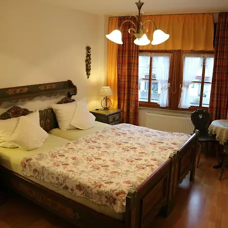 Guest house Winzerhauschen Am Brunnen *
