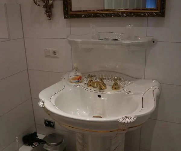 Winzerhaeuschen Am Brunnen 게스트하우스 코베른곤도르프